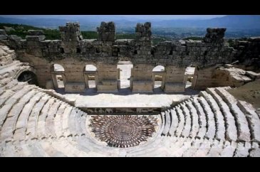 Kibyra Antik Kenti'nin gözbebeği Medusa Mozaiği ziyarete açıldı

