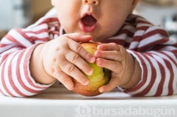 Bebeğinizin ek gıdaya hazır olduğu nasıl anlayabilirsiniz?