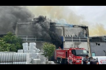 Uşak'ta tekstil fabrikasında yangın

