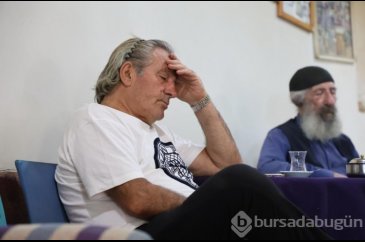 "Uykucu şirinler" kıraathanesi: Gelen herkes...