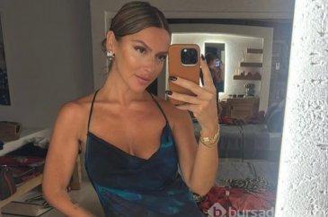 Hadise sefie fotoğraflarını ardı adına paylaştı