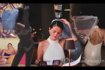 Selena Gomez bekarlığa veda etti
