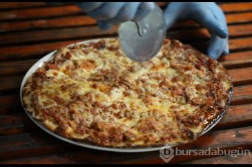 Bursa'nın Değirmen Pidesi İtalya'nın pizzala...