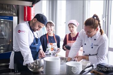 Japon öğrenciler Türk mutfağının lezzet sırlarını öğreniyor