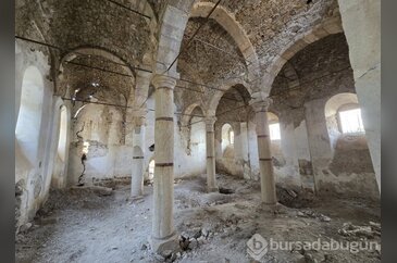 Garipler Köyü Kilisesi 300 yıllık tarihiyle zamana meydan okuyor
