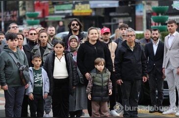Orhangazi'de ATA'ya saygı! Hayat 2 dakikalığına durdu...