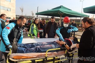 Bursa Şehir Hastanesi'nde gerçeğini aratmayan deprem ve yangın tatb...