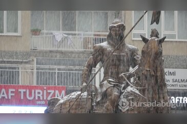 Bursa şehir merkezi de beyazlara büründü