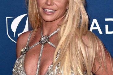 Otelde olaylı gece! Britney Spears'ın sinir ...