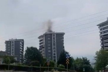16 katlı binada yangın paniği

