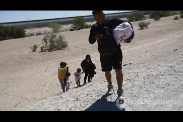 ABD-Meksika sınırındaki göçmen krizi sürüyor
