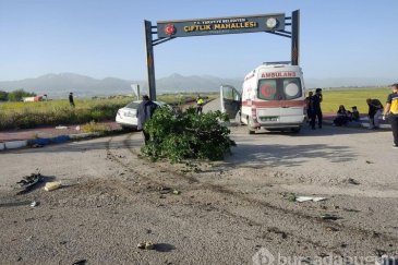 Erzurum'da otomobilin feci kazası: 12 yaralı
