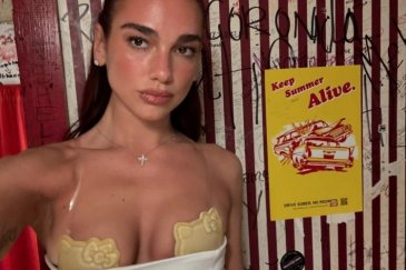 Dua Lipa'nın Hello Kitty sütyeni çok beğenildi