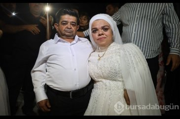 Boyları küçük aşkları büyük! 21yıl sonra evl...