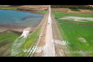 Sular çekildi karayolu ortaya çıktı