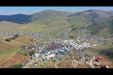 Hem türbesi, hem manzarası var: Bu yayla bul...