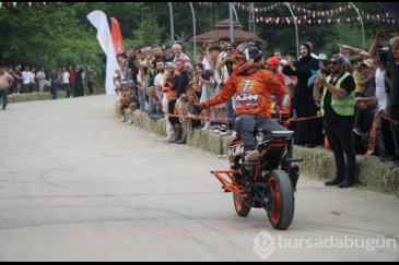 Rize'de motosiklet şov hayran bıraktı