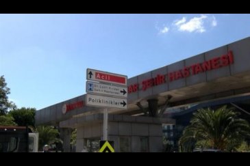 Ataşehir'de koluna demir saplanan çocuk hast...