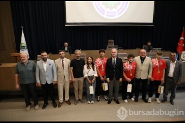 İnegöl'ün başarılı gençleri, mecliste onure ...