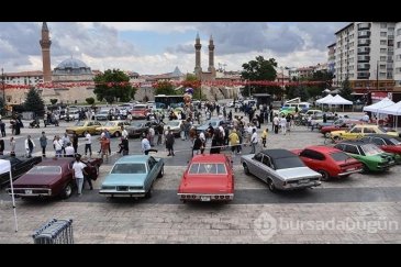 Sivas'ta klasik otomobil fuarı açıldı