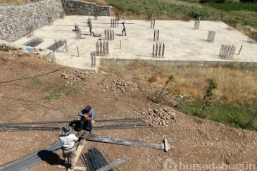 3 yıl önce temeli atılan cami tamamlanamadı,...
