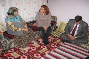 SENA KALELİ YENİ YILA SEL MAĞDURLARIYLA GİRDİ