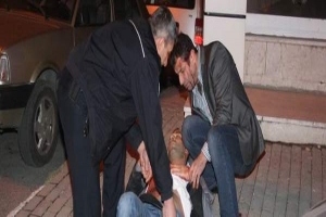 BI&Ccedil;AKLANAN KARDEŞE AĞABEY TESELLİSİ