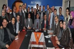 AK PARTİ'DE MİLLETVEKİLLİĞİ İ&Ccedil;İN İLK İSTİFALAR