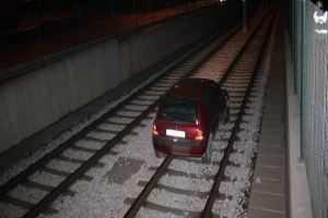 METRO HATTINDA FACİAYA KILPAYI