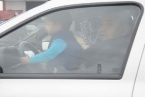 3,5 YAŞINDAKİ &Ccedil;OCUK 110 KM HIZLA DİREKSİYONDA