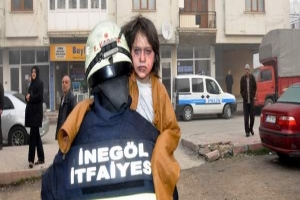K&Uuml;&Ccedil;&Uuml;K G&Ouml;ZLERDE B&Uuml;Y&Uuml;K KORKU
