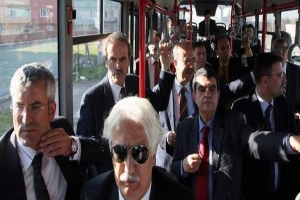BAŞKAN VE EKİBİ OTOB&Uuml;SLE YATIRIMLARI GEZDİ