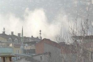 KİRLİ HAVA &Ccedil;OCUKLARI VE YAŞLILARI VURUYOR
