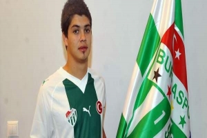 GEN&Ccedil; YETENEK MEHMET ALKIŞLARLA KARŞILANDI
