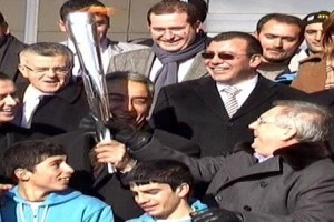 AZİZ YILDIRIM'DAN ADNAN POLAT'A MEŞALE