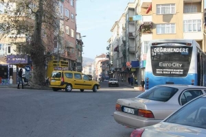 DEPREMİN ARDINDAN KOCAELİ NORMALE D&Ouml;ND&Uuml;