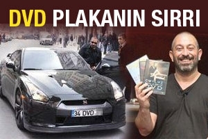 CEM YILMAZ'IN DVD PLAKASININ SIRRI