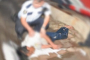 DENİZE D&Uuml;ŞEN GEN&Ccedil; B&Ouml;YLE KURTARILDI