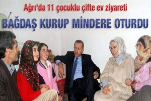 BAŞBAKANDAN KARNE VERDİĞİ &Ccedil;OCUKLARA B&Uuml;Y&Uuml;K JEST