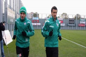 YENİ TRANSFER AHMET ARI İLK ANTRENMANINA &Ccedil;IKTI