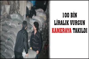 &Ccedil;ALINTI KAMYONLA KARGO MALZEMELERİNİ &Ccedil;ALDILAR