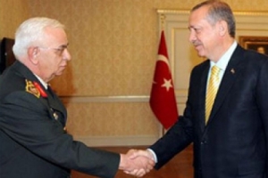 DOLMABAH&Ccedil;E G&Ouml;R&Uuml;ŞMESİNİN PERDE ARKASI