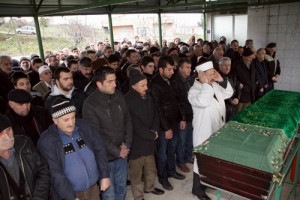 HACER NİNE 'DEVLETSİZ' UĞURLANDI