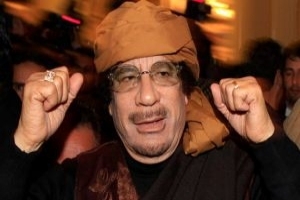 KADDAFİ: HALKIM BENİM YANIMDA