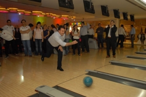 OSMANGAZİ PERSONELİ BOWLİNGLE STRES ATTI