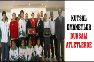 BURSALI ATLETLER KUTSAL EMANETLERİ TESLİM ALDI