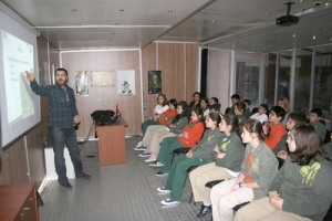 K&Uuml;LT&Uuml;R'L&Uuml; &Ouml;ĞRENCİLERE EROZYONLA M&Uuml;CADELE DERSİ...