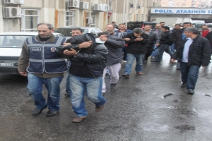 HIRSIZLIK &Ccedil;ETESİNE 15 TUTUKLAMA