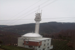 RİZE'DE MİNAREDEN D&Uuml;ŞEN ŞAHIS HAYATINI KAYBETTİ