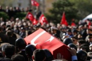 N&Ouml;BET TUTAN ASKER KALBİNE YENİK D&Uuml;ŞT&Uuml;